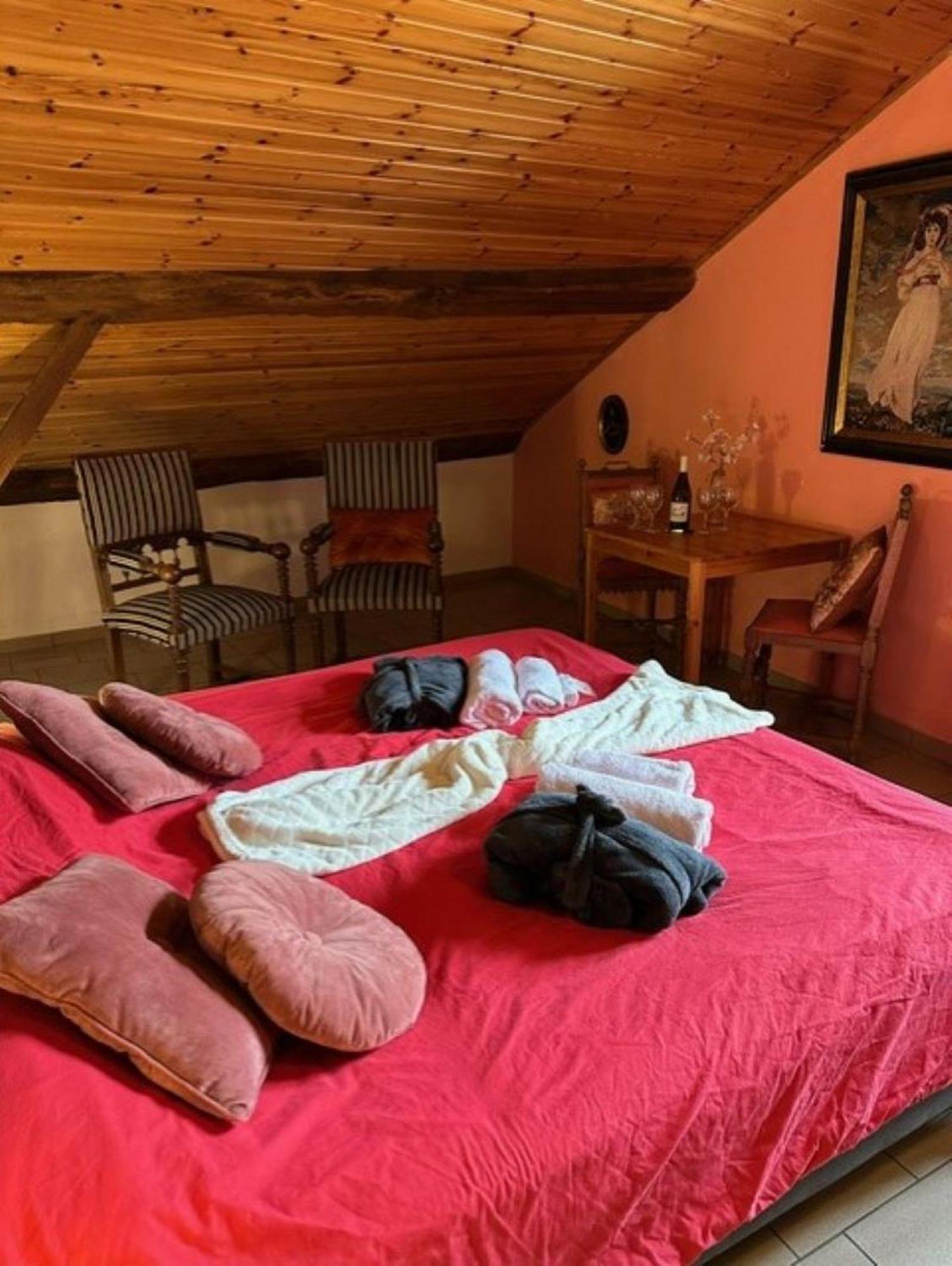 B&B Foret D'Animaux Bouillon Extérieur photo